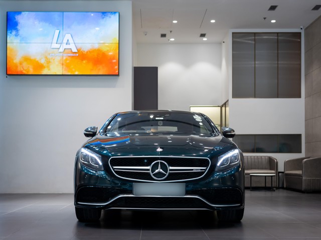 Second-hand 2016 Mercedes-Benz S-Class S 63 AMG Coupe for sale in Kolkata-4