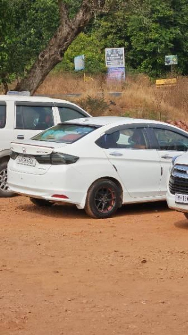 Second-hand 2015 Honda City i VTEC VX for sale in Goa-8
