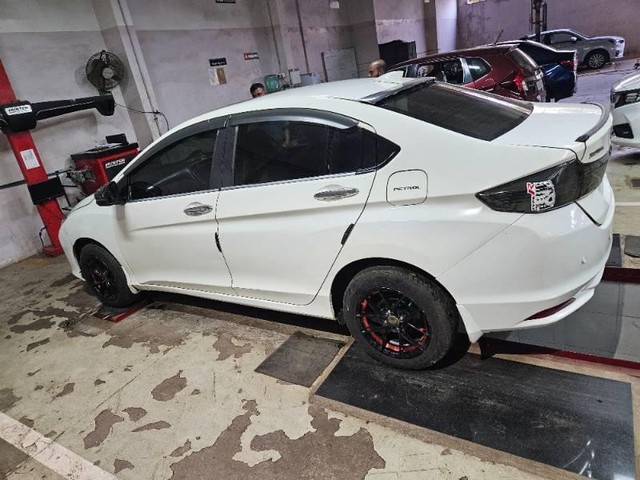 Second-hand 2015 Honda City i VTEC VX for sale in Goa-9