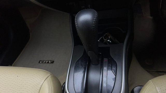 Second-hand 2015 Honda City VX MT for sale in Ghaziabad-12