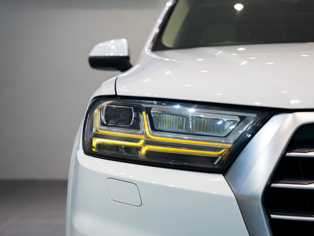 Second-hand 2018 Audi Q7 45 TDI Quattro Premium Plus for sale in Kolkata-19