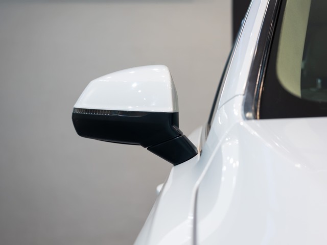 Second-hand 2018 Audi Q7 45 TDI Quattro Premium Plus for sale in Kolkata-7