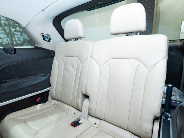 Second-hand 2018 Audi Q7 45 TDI Quattro Premium Plus for sale in Kolkata-5