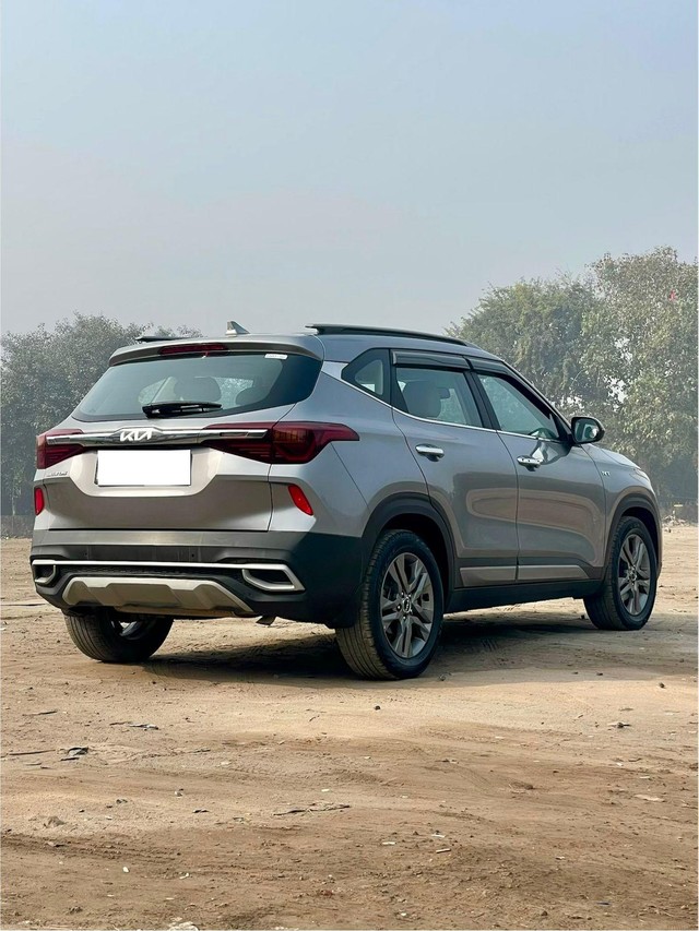 Second-hand 2022 Kia Seltos HTX IVT G for sale in New Delhi-8