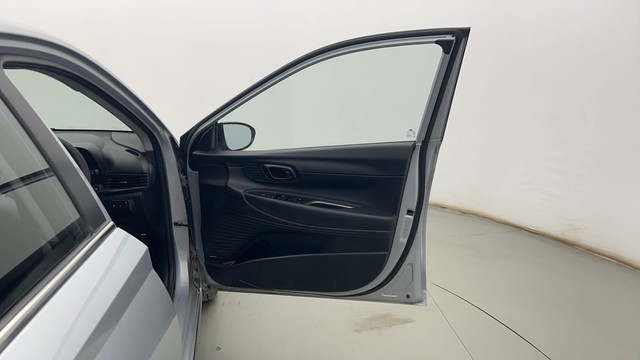 Second-hand 2021 Hyundai i20 Asta Turbo DCT for sale in Kolkata-16