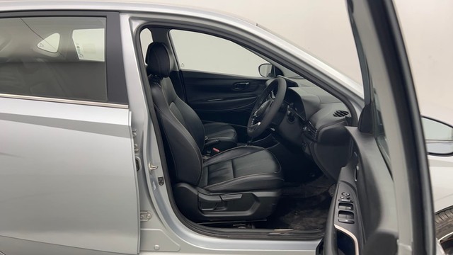 Second-hand 2021 Hyundai i20 Asta Turbo DCT for sale in Kolkata-15