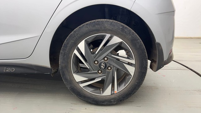 Second-hand 2021 Hyundai i20 Asta Turbo DCT for sale in Kolkata-19