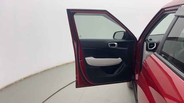 Second-hand 2023 Hyundai Venue SX Diesel for sale in Kolkata-36