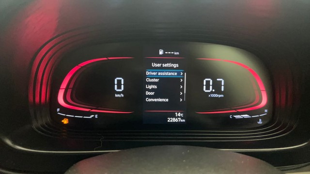 Second-hand 2023 Hyundai Venue SX Diesel for sale in Kolkata-13