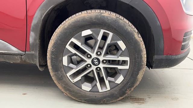 Second-hand 2023 Hyundai Venue SX Diesel for sale in Kolkata-17