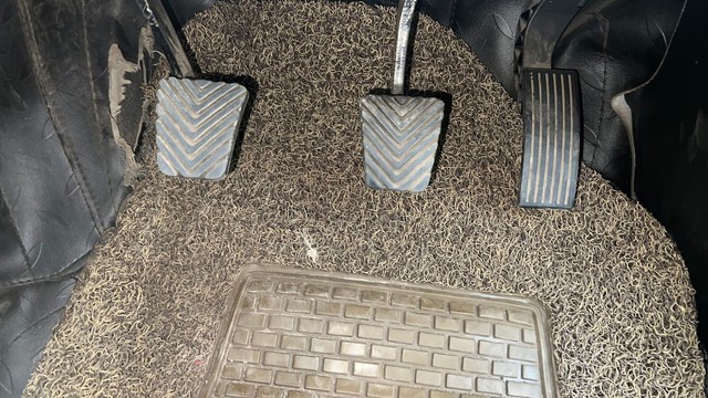 Second-hand 2023 Hyundai Venue SX Diesel for sale in Kolkata-14