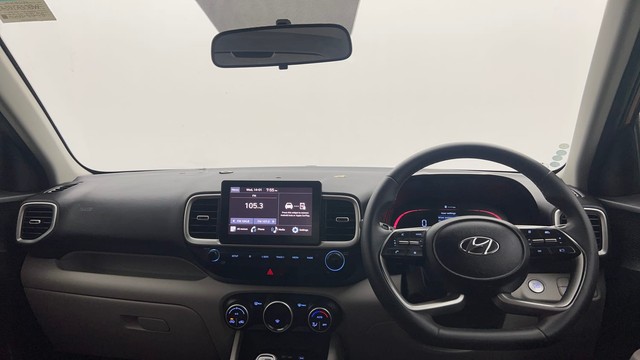 Second-hand 2023 Hyundai Venue SX Diesel for sale in Kolkata-11