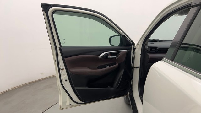 Second-hand 2022 Maruti Grand Vitara Alpha AT for sale in Chandigarh-30