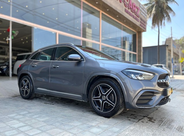 Mercedes-Benz GLA 220d 4MATIC AMG Line Second-hand 2024 Mercedes-Benz GLA 220d 4MATIC AMG Line for sale in Bangalore-5