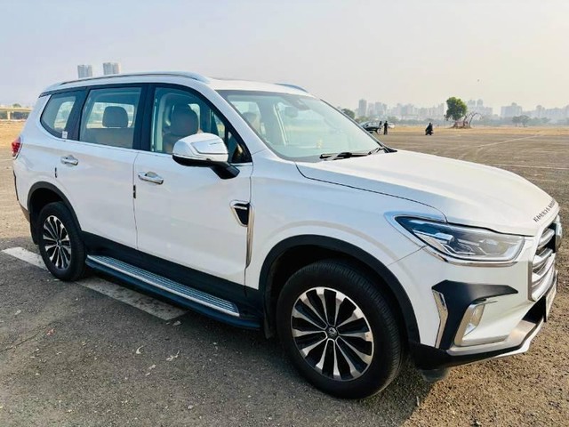 Second-hand 2024 MG Gloster Savvy 4x2 7Str for sale in Navi Mumbai-10