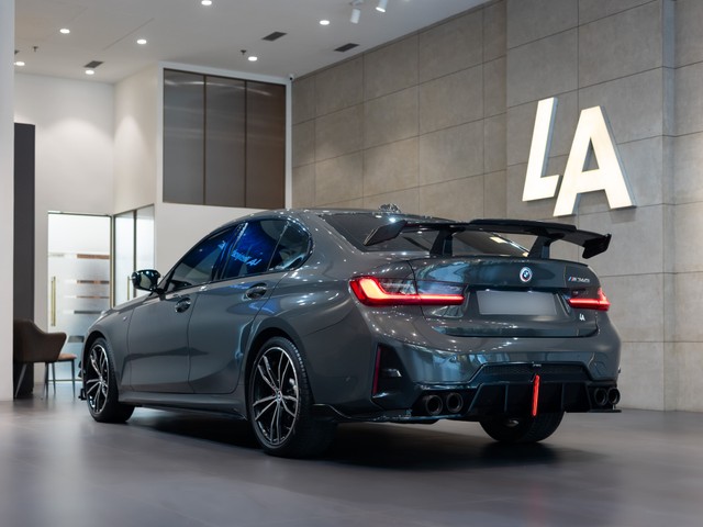 Second-hand 2024 BMW 3 Series M340i xDrive for sale in Kolkata-9