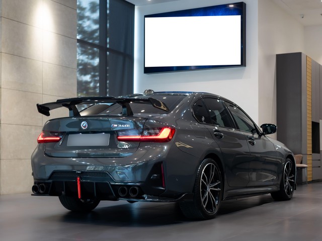 Second-hand 2024 BMW 3 Series M340i xDrive for sale in Kolkata-11