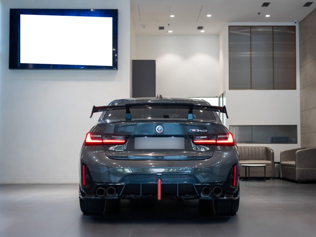 Second-hand 2024 BMW 3 Series M340i xDrive for sale in Kolkata-13