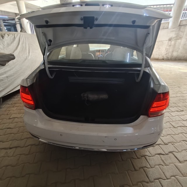 Second-hand 2020 Volkswagen Vento 1.6 Highline BSIV for sale in Lucknow-3