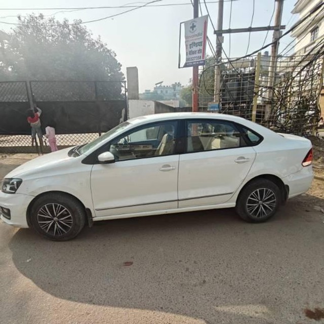 Second-hand 2020 Volkswagen Vento 1.6 Highline BSIV for sale in Lucknow-5