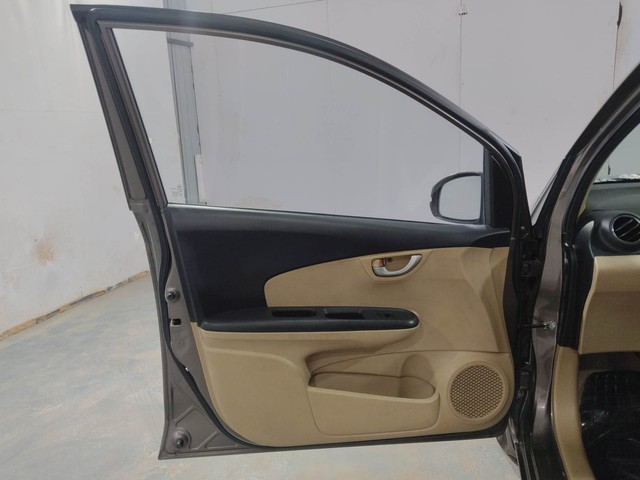 Second-hand 2015 Honda Amaze VX i-VTEC for sale in Kochi-36