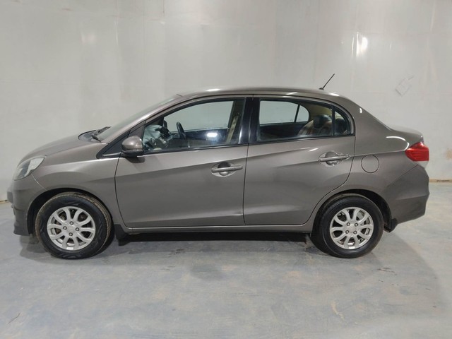 Second-hand 2015 Honda Amaze VX i-VTEC for sale in Kochi-6