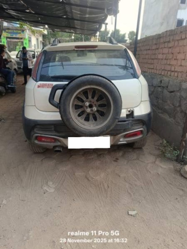 Second-hand 2015 Fiat Avventura Power Up 1.3 Active for sale in Pali-1