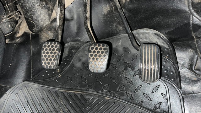 Second-hand 2023 Tata Tiago XT for sale in Kanpur-14