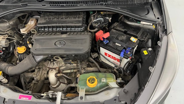 Second-hand 2023 Tata Tiago XT for sale in Kanpur-32