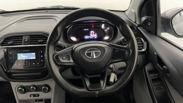 Second-hand 2023 Tata Tiago XT for sale in Kanpur-29