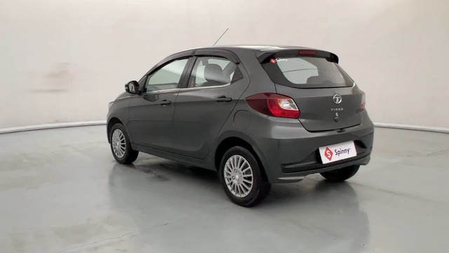 Second-hand 2023 Tata Tiago XT for sale in Kanpur-5