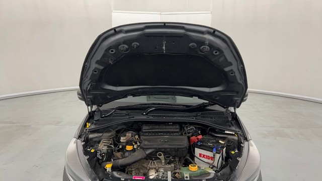 Second-hand 2023 Tata Tiago XT for sale in Kanpur-8