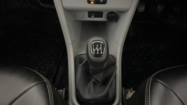 Second-hand 2023 Tata Tiago XT for sale in Kanpur-12