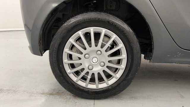 Second-hand 2023 Tata Tiago XT for sale in Kanpur-18