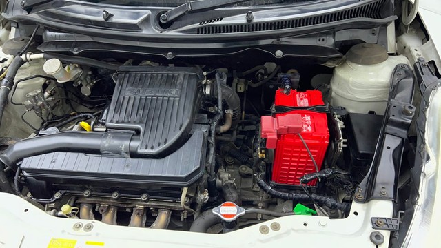 Second-hand 2017 Maruti Suzuki Swift LXI Option for sale in Noida-37