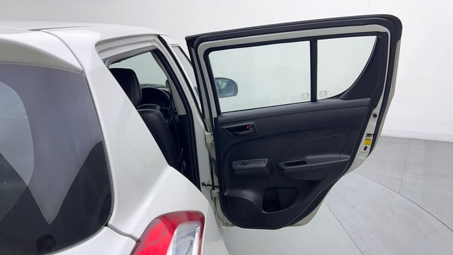 Second-hand 2017 Maruti Suzuki Swift LXI Option for sale in Noida-25