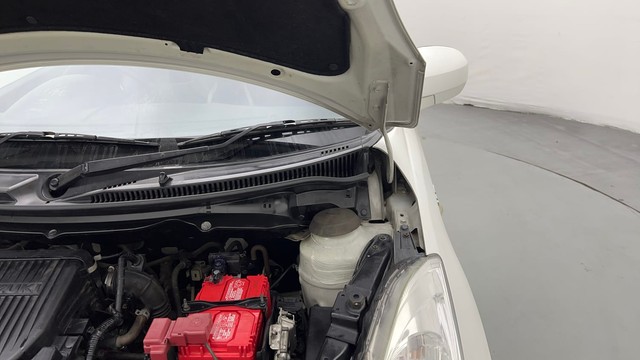 Second-hand 2017 Maruti Suzuki Swift LXI Option for sale in Noida-30