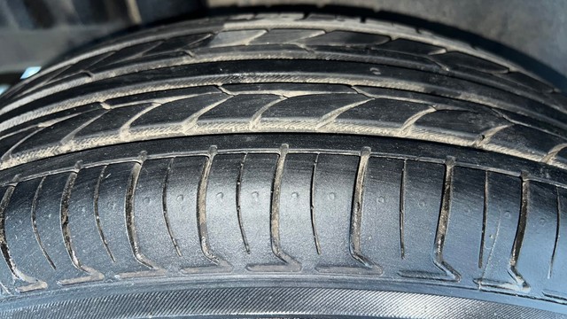 Second-hand 2017 Maruti Suzuki Swift LXI Option for sale in Noida-24