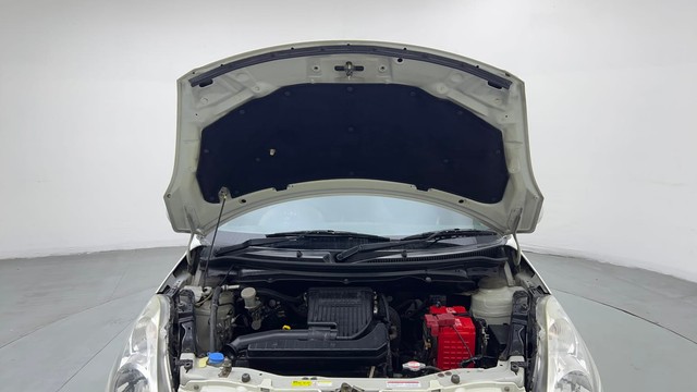 Second-hand 2017 Maruti Suzuki Swift LXI Option for sale in Noida-8