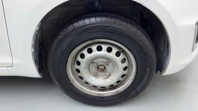 Second-hand 2017 Maruti Suzuki Swift LXI Option for sale in Noida-17