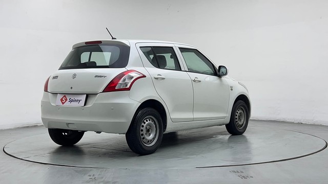 Second-hand 2017 Maruti Suzuki Swift LXI Option for sale in Noida-3