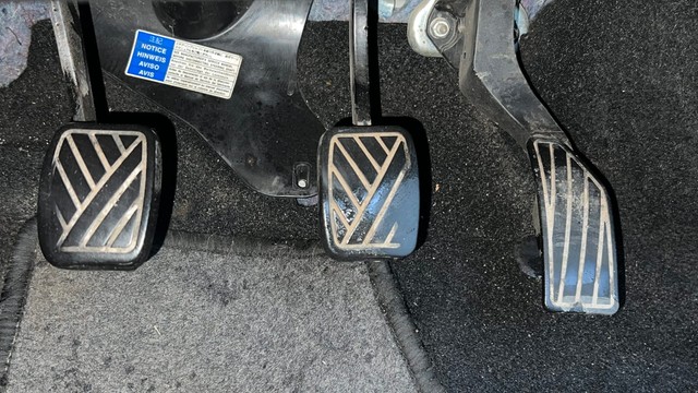 Second-hand 2017 Maruti Suzuki Swift LXI Option for sale in Noida-14