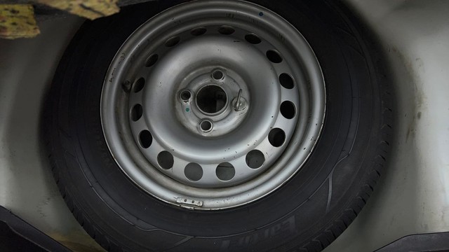 Second-hand 2017 Maruti Suzuki Swift LXI Option for sale in Noida-21