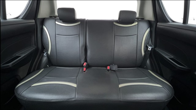 Second-hand 2017 Maruti Suzuki Swift LXI Option for sale in Noida-31