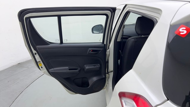 Second-hand 2017 Maruti Suzuki Swift LXI Option for sale in Noida-29