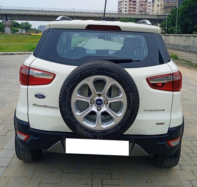 Second-hand 2021 Ford Ecosport Titanium Diesel for sale in Ahmedabad-2