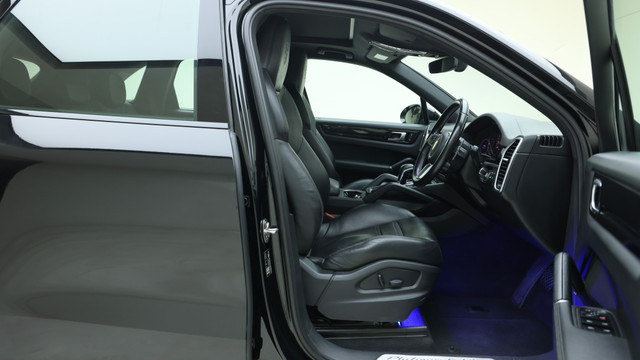 Second-hand 2022 Porsche Cayenne Coupe Platinum Edition BSVI for sale in Gurgaon-9