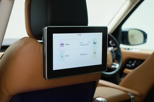 Second-hand 2021 Land Rover Range Rover 3.0 Diesel LWB Vogue for sale in Gurgaon-12