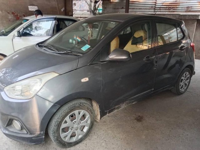 Second-hand 2015 Hyundai Grand i10 Magna for sale in Bharatpur-4