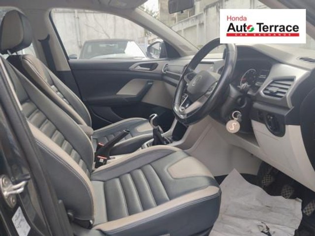 Second-hand 2022 Volkswagen Taigun 1.0 TSI Topline BSVI for sale in Chennai-12